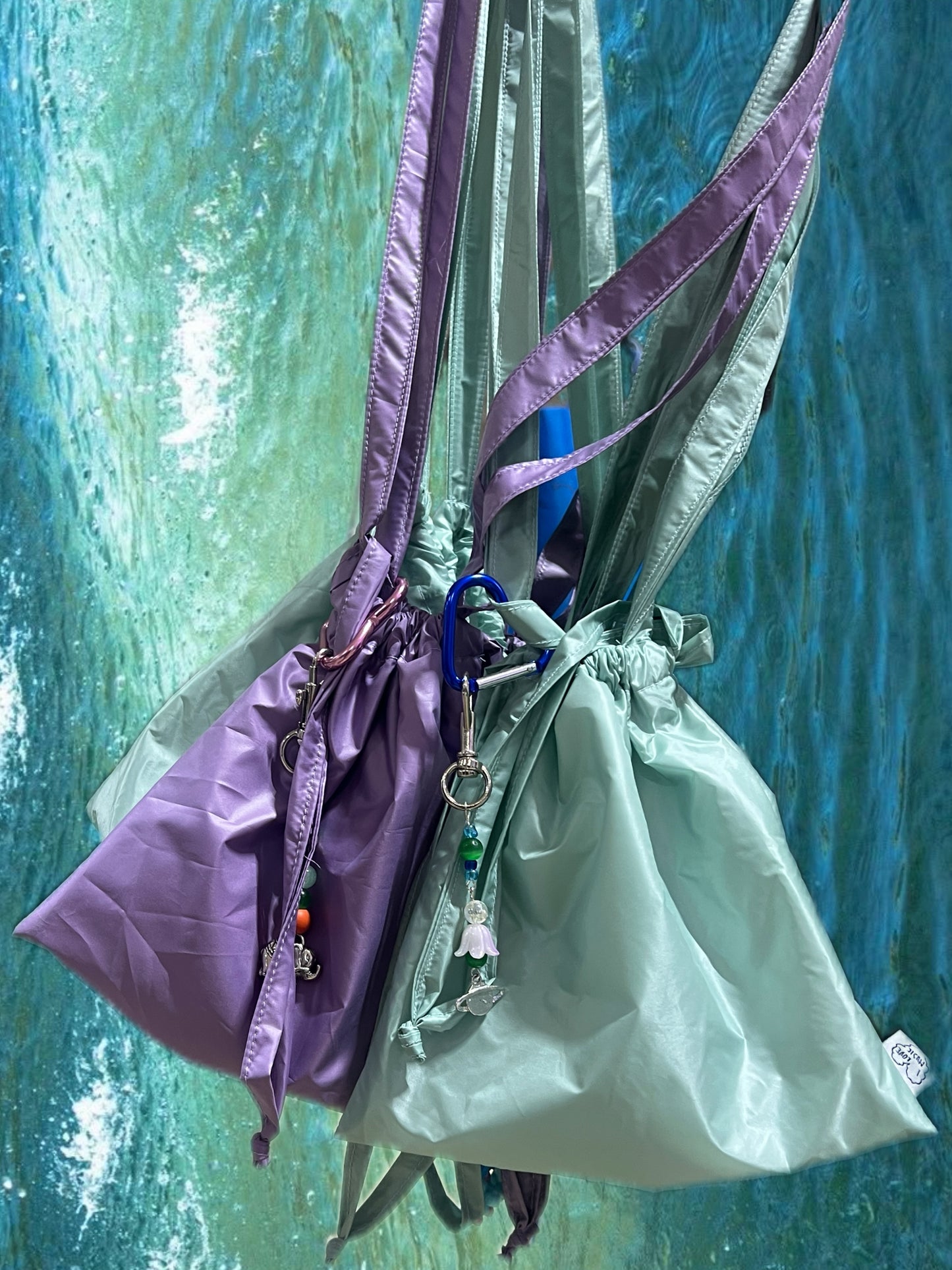 'Dolphin love' coin purse